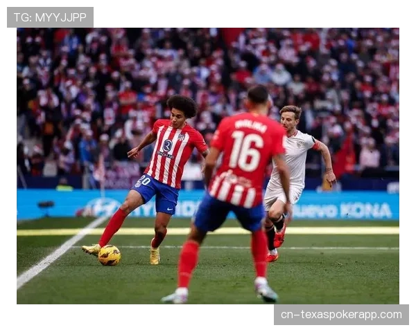 特写瞬间:马竞中卫吉梅内斯在一次回追后手扶膝盖大口喘气,队医立刻上前询问 特写瞬间:马竞中卫吉梅内斯在一次回追后手扶膝盖大口喘气,队医立刻上前询问